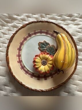 Vintage Bella Casa by Ganz 3D ceramic decorative plate